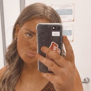 Meet your Posher, Hailey